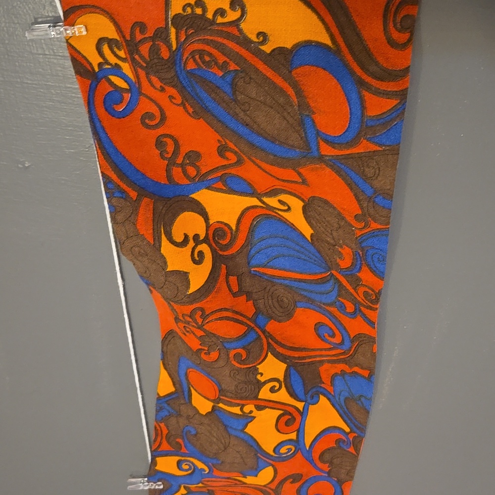 Retro Handmade Scarf - Picture 3 of 3